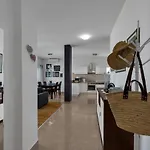 Lägenhet Stunning City View Makarska