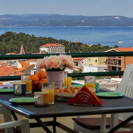 Apartment Stunning City View