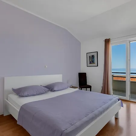 Apartment Stunning City View
