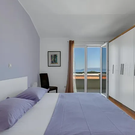 Apartment Stunning City View